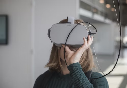 重庆VR社交APP开发，建设线上虚拟朋友圈